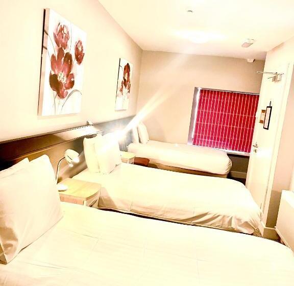 مبيت وإفطار Behan's Horseshoe Bar & Restaurant