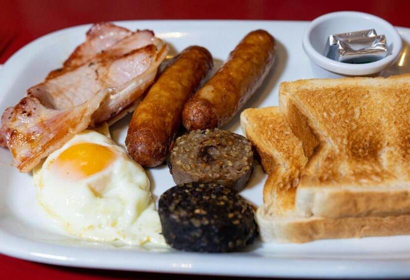 مبيت وإفطار Behan's Horseshoe Bar & Restaurant