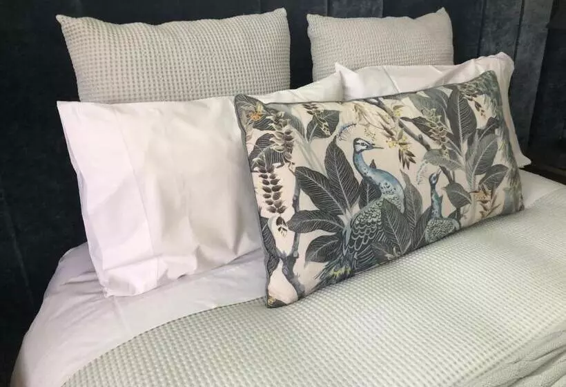 تختخواب و صبحانه Karanda Bnb