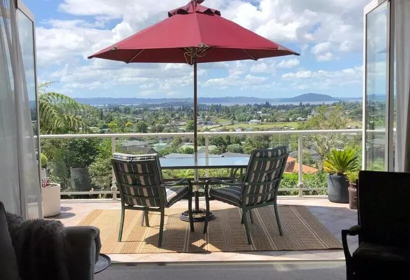 تختخواب و صبحانه Karanda Bnb