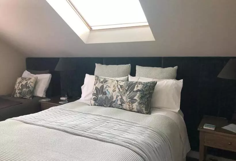 تختخواب و صبحانه Karanda Bnb