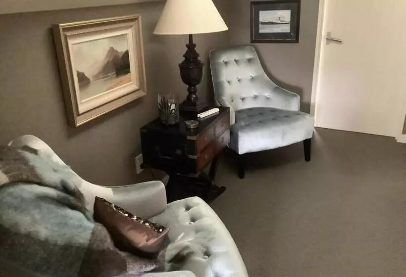 تختخواب و صبحانه Karanda Bnb