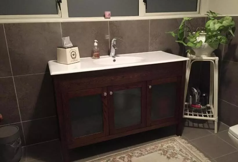 تختخواب و صبحانه Karanda Bnb