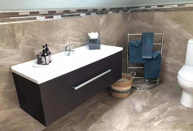 تختخواب و صبحانه Karanda Bnb