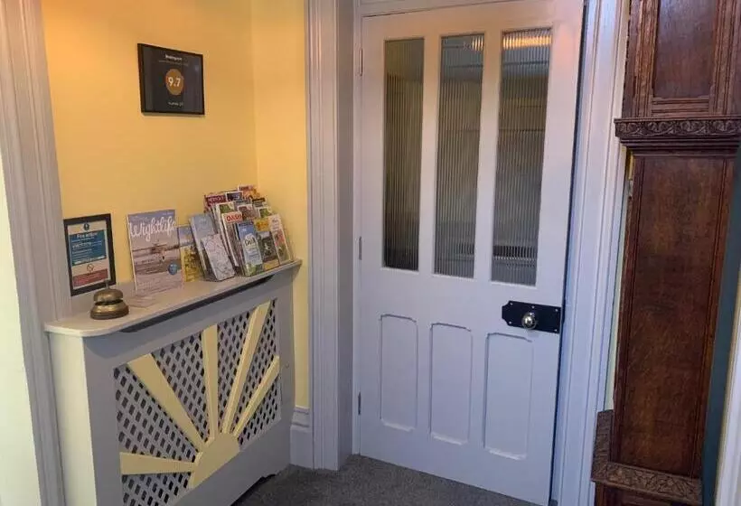 Aamiaismajoitus (B&B) Number 29  Only Adults