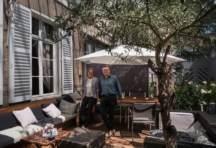 تختخواب و صبحانه Une Maison En Ville, Hyper Centre Ville, Spa