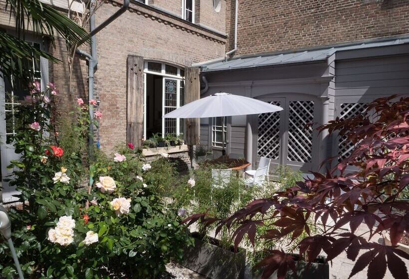 تختخواب و صبحانه Une Maison En Ville, Hyper Centre Ville, Spa