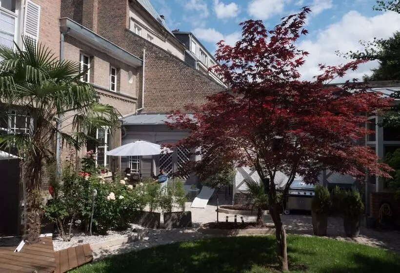 ベッドアンドブレックファースト Une Maison En Ville, Hyper Centre Ville, Spa