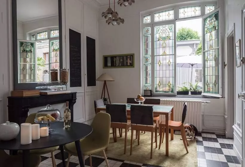 ベッドアンドブレックファースト Une Maison En Ville, Hyper Centre Ville, Spa