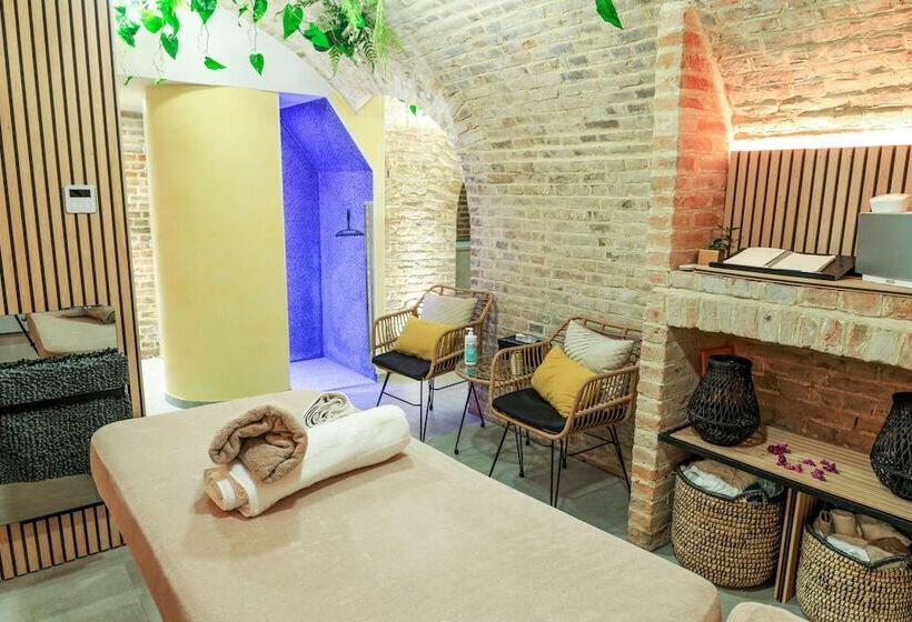 تختخواب و صبحانه Une Maison En Ville, Hyper Centre Ville, Spa