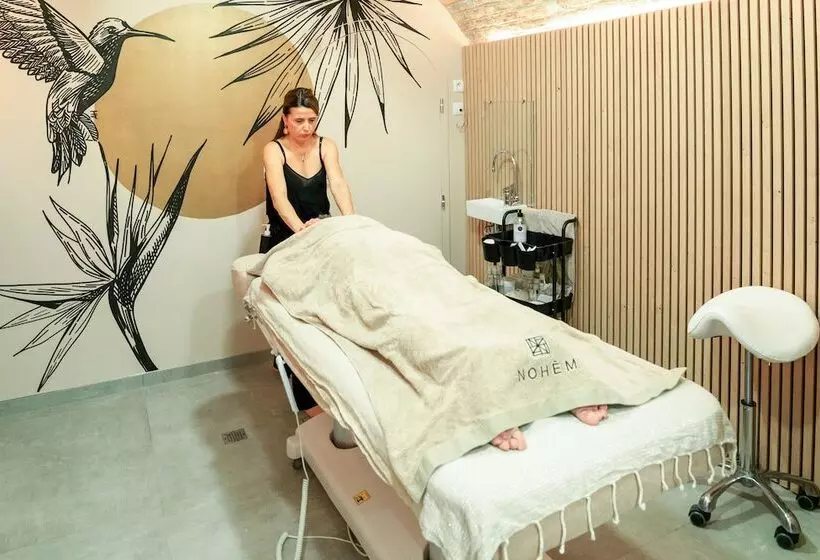 ベッドアンドブレックファースト Une Maison En Ville, Hyper Centre Ville, Spa