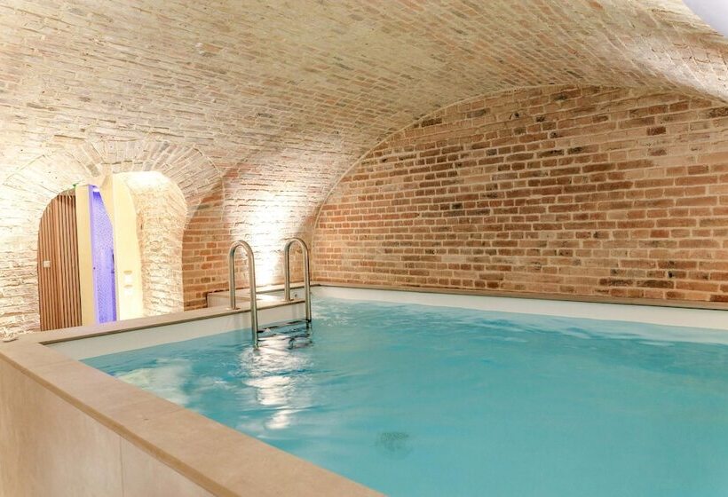 تختخواب و صبحانه Une Maison En Ville, Hyper Centre Ville, Spa