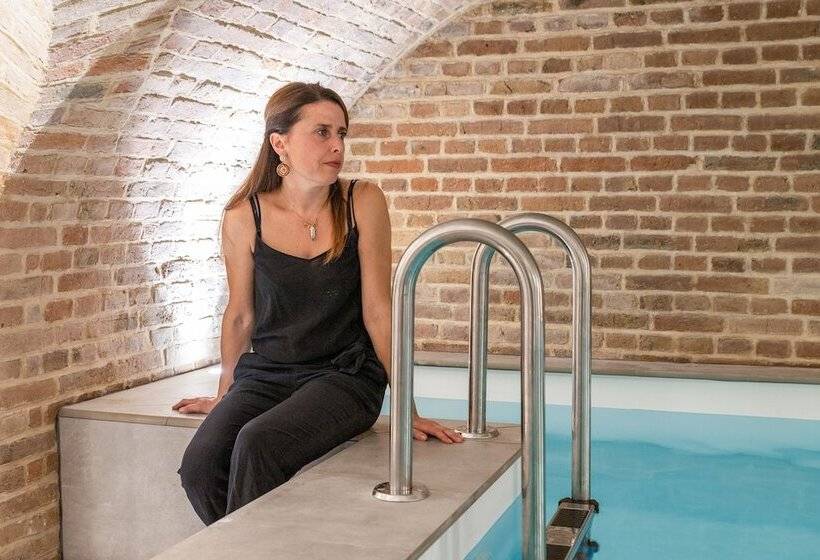 تختخواب و صبحانه Une Maison En Ville, Hyper Centre Ville, Spa