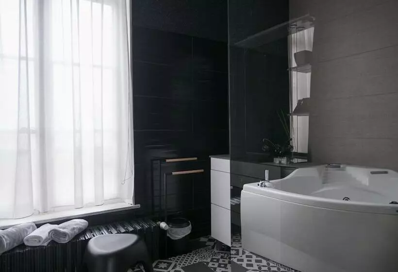 ベッドアンドブレックファースト Une Maison En Ville, Hyper Centre Ville, Spa