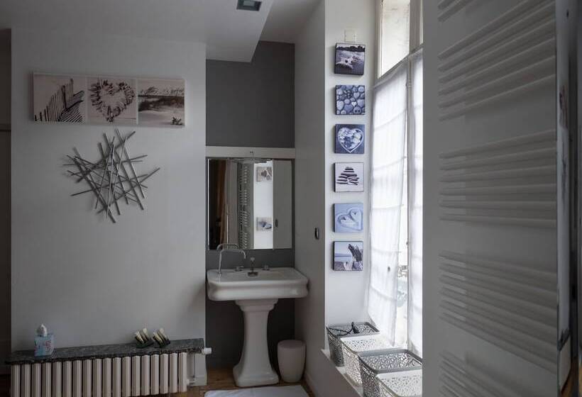 تختخواب و صبحانه Une Maison En Ville, Hyper Centre Ville, Spa