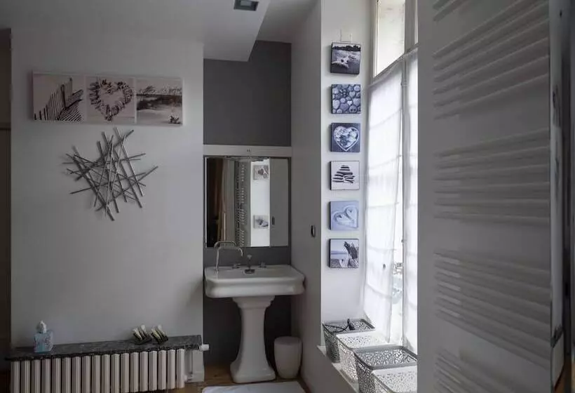 ベッドアンドブレックファースト Une Maison En Ville, Hyper Centre Ville, Spa