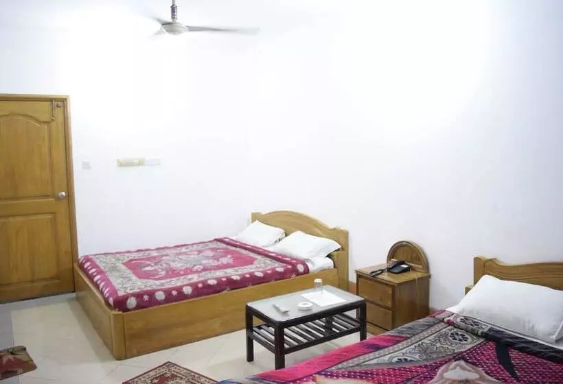 هتل Cox Beach Resort