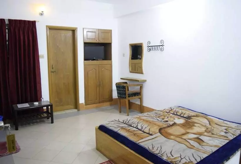 هتل Cox Beach Resort