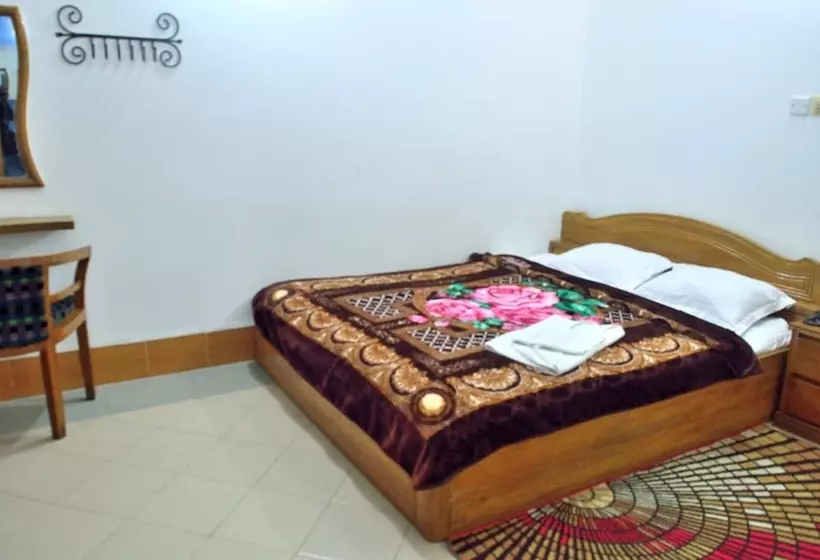 هتل Cox Beach Resort