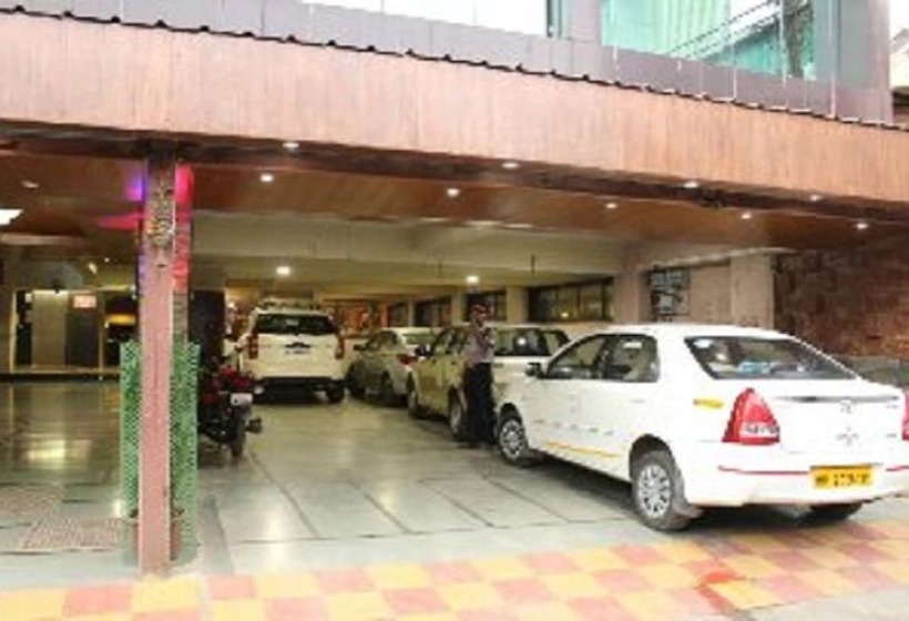 هتل Js Excellency