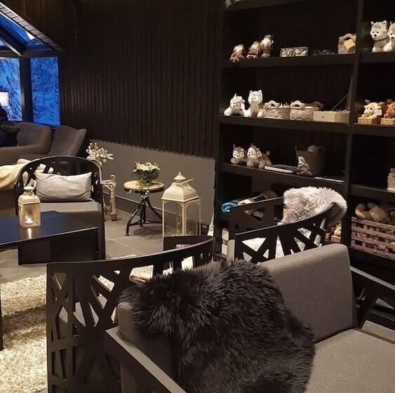 فندق Santa S Igloos Arctic Circle