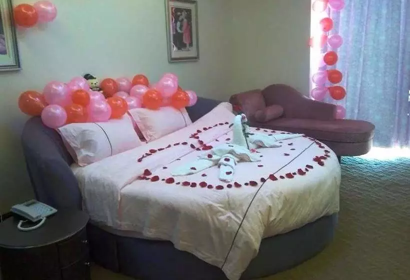 Hotelli Super 8 Langzhong Passenger Transportation Center