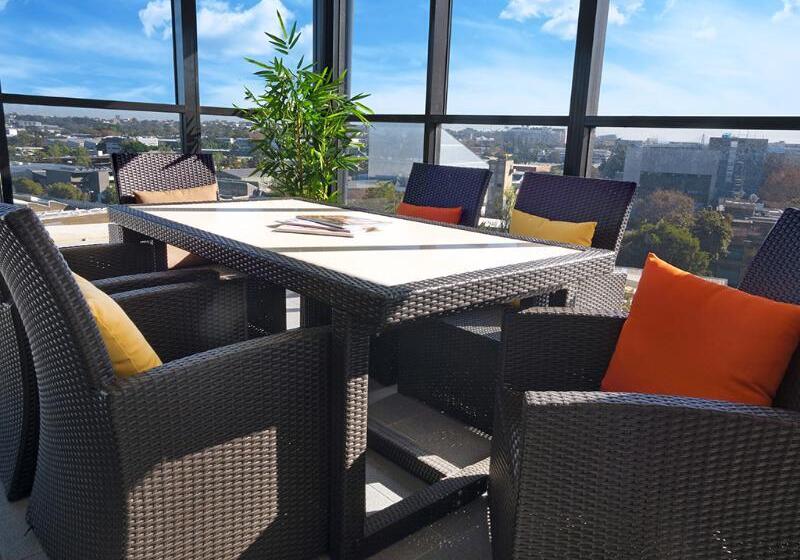 בית מלון כפרי Valuesuites Green Square