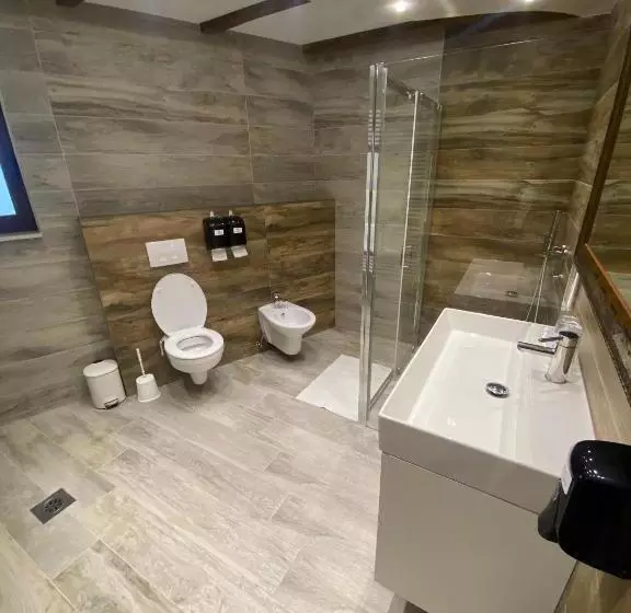 Motel Pizzeria Antic's