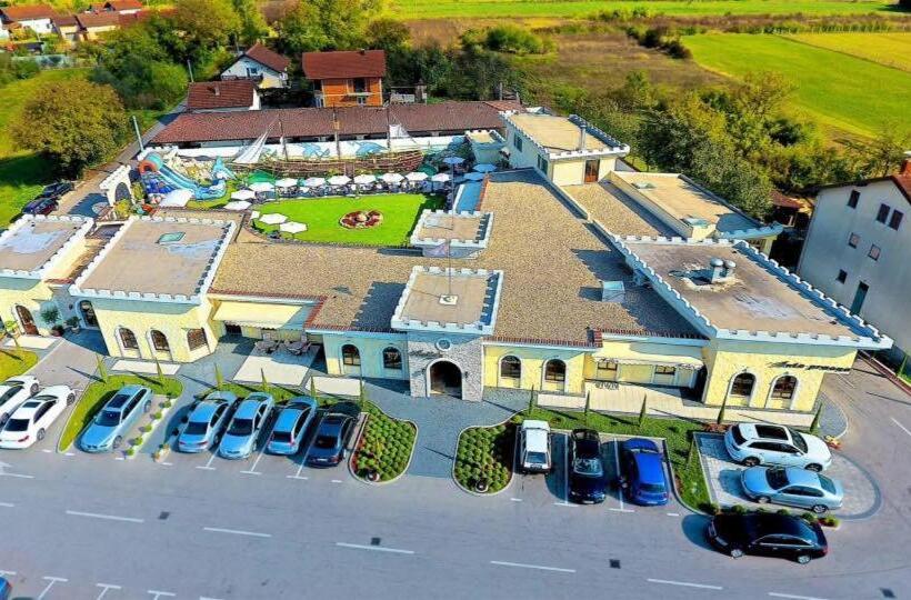 Motel Pizzeria Antic's