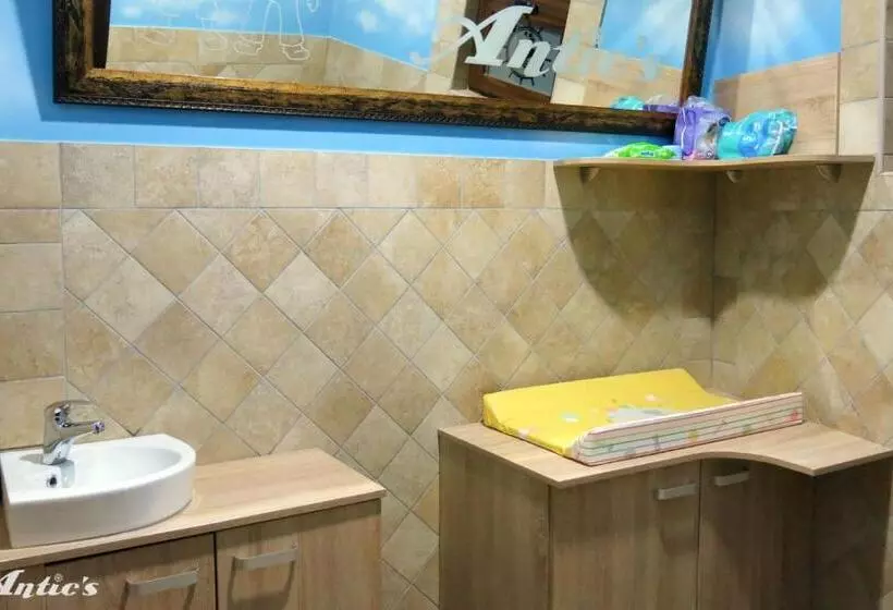 Motel Pizzeria Antic's