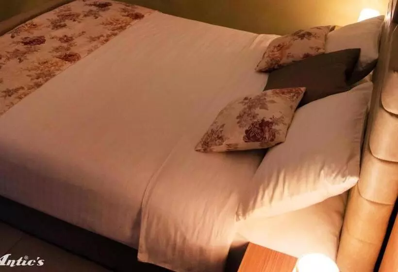 Motel Pizzeria Antic's