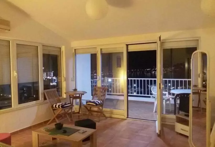 Sea View Apartment
