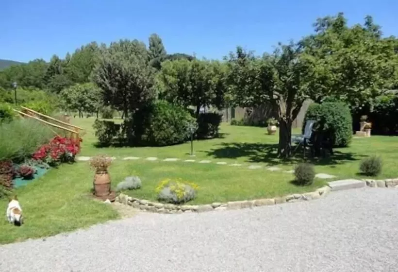 تختخواب و صبحانه Casale L'antico Carro