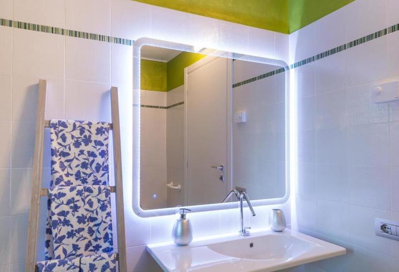 تختخواب و صبحانه L Acero