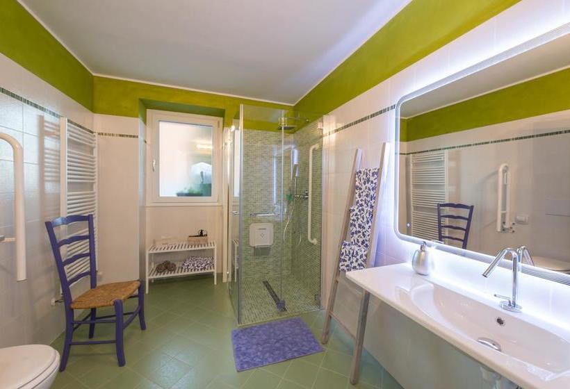 تختخواب و صبحانه L Acero