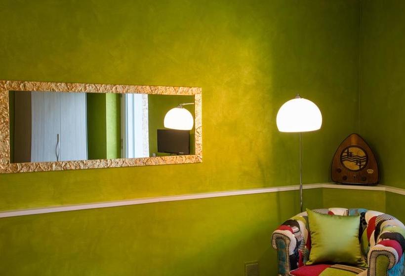 تختخواب و صبحانه L Acero