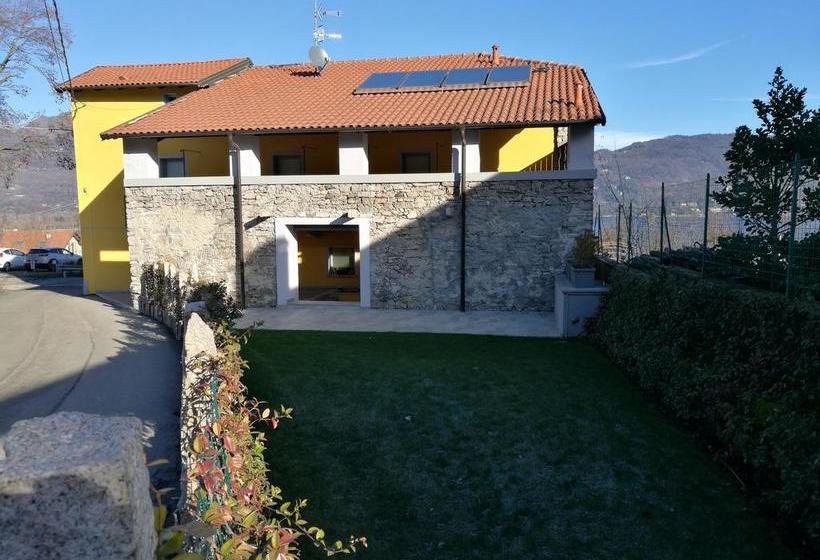 تختخواب و صبحانه L Acero