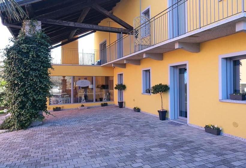 تختخواب و صبحانه L Acero