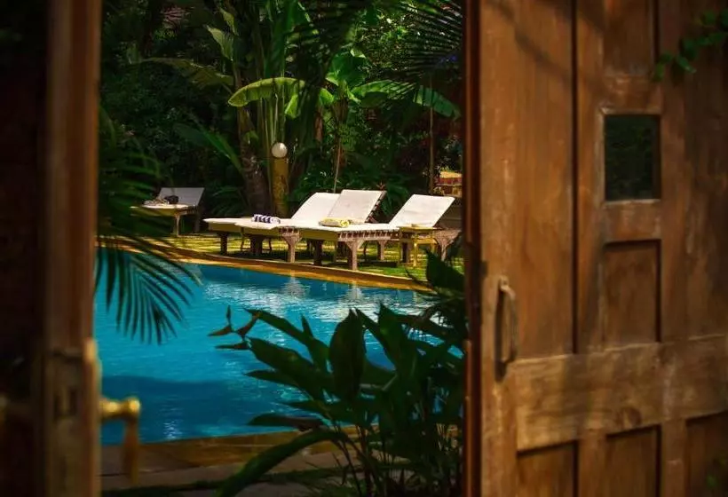 ホテル Papa Jolly Eco Resort Near Morjim Beach
