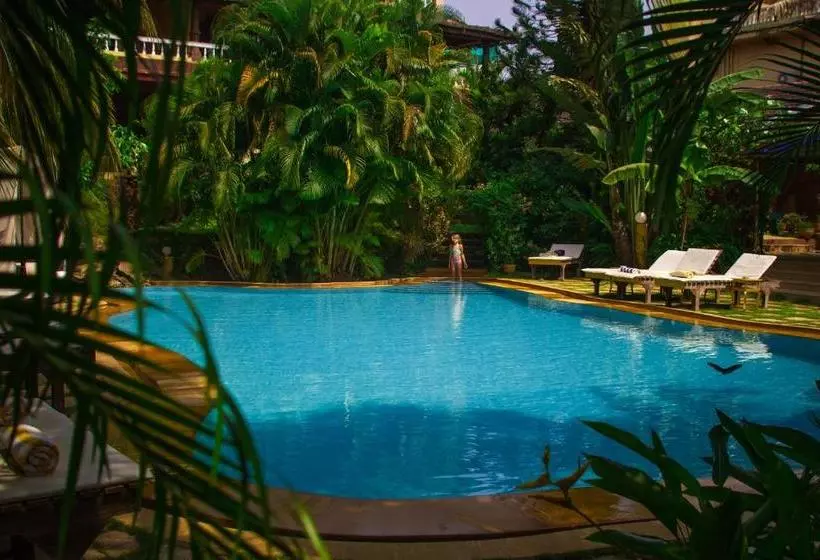ホテル Papa Jolly Eco Resort Near Morjim Beach