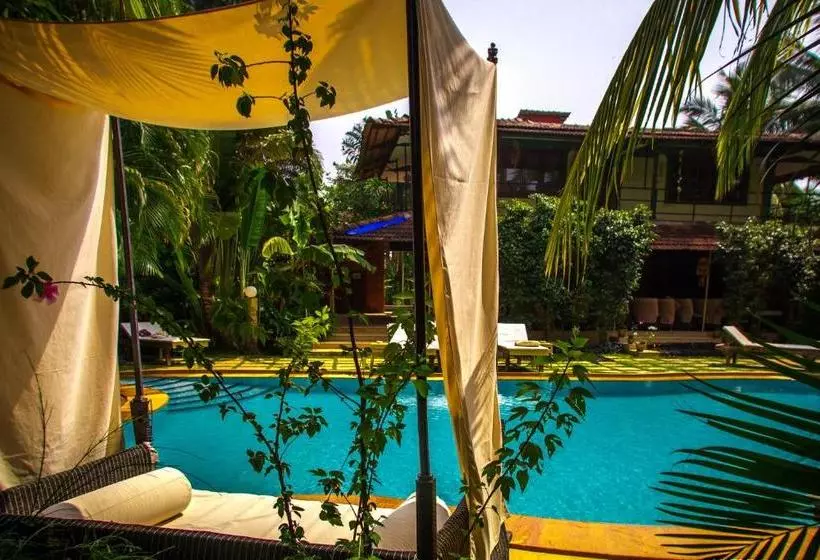 ホテル Papa Jolly Eco Resort Near Morjim Beach