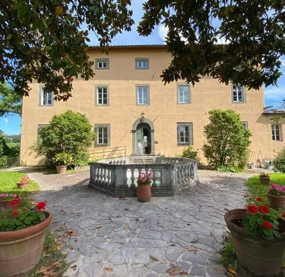 Villa Gherardi   B&b E Hostel