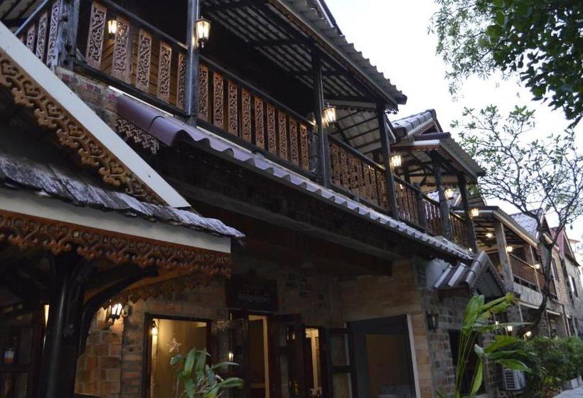 הוסטל Baan Thai Homestay By Bgb Villas