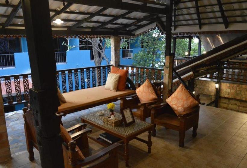 הוסטל Baan Thai Homestay By Bgb Villas