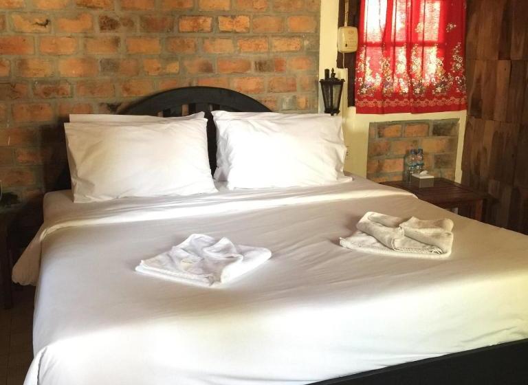 הוסטל Baan Thai Homestay By Bgb Villas