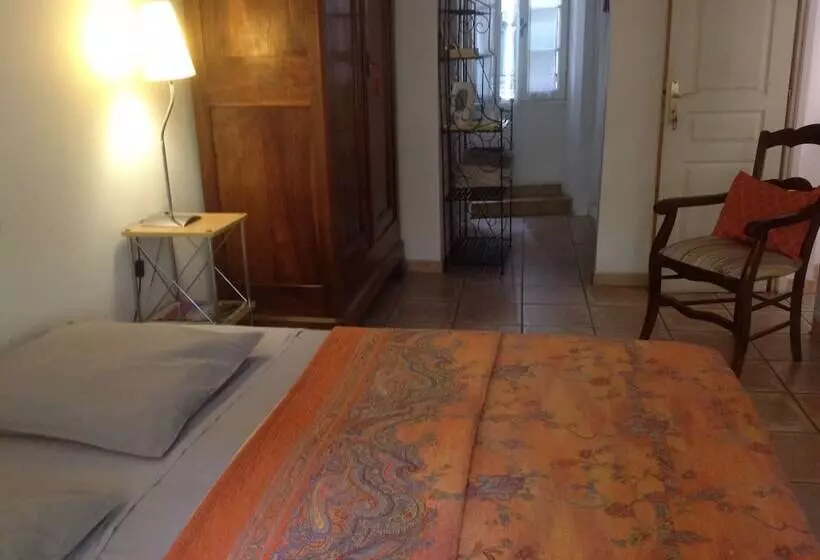 تختخواب و صبحانه Chambres D Hôtes De Fleurus