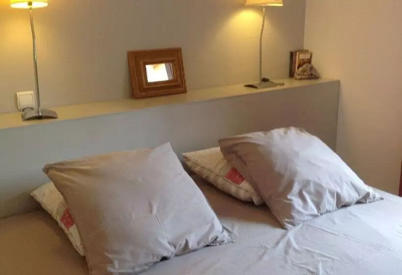 تختخواب و صبحانه Chambres D Hôtes De Fleurus