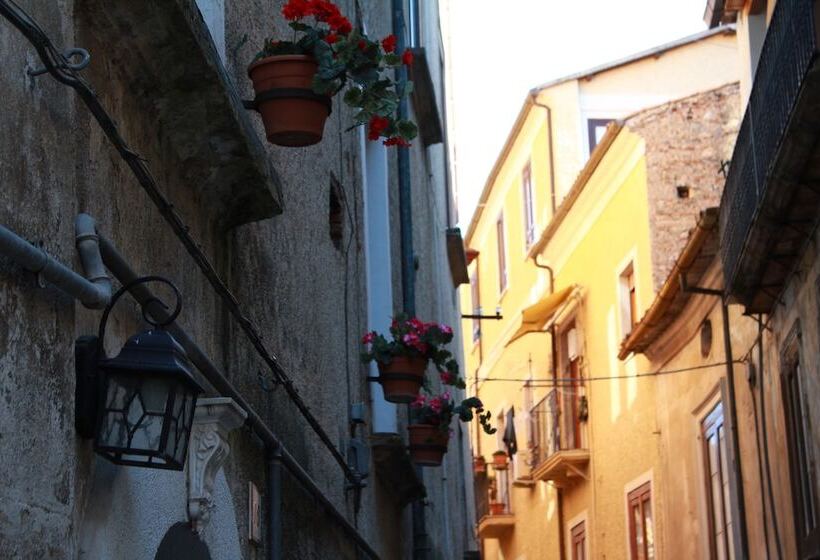 تختخواب و صبحانه Apartment Via Dell Astrologo