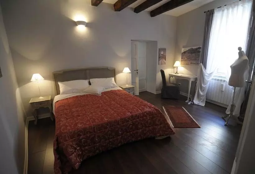 تختخواب و صبحانه Apartment Via Dell Astrologo