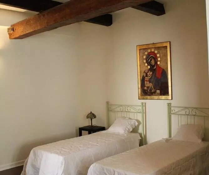 تختخواب و صبحانه Apartment Via Dell Astrologo